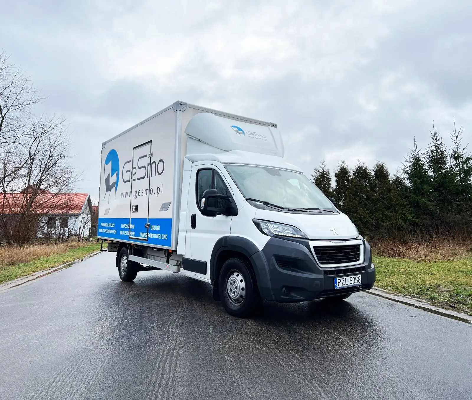 Usługi stolarskie trensport